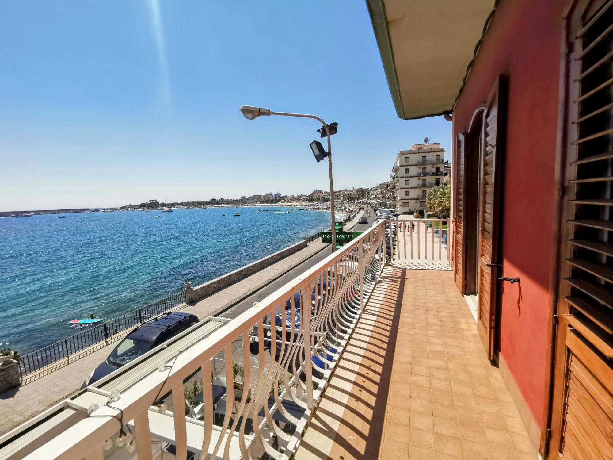 Super Panorama & Astonishing Apartment Seaview Giardini-Naxos Zimmer foto